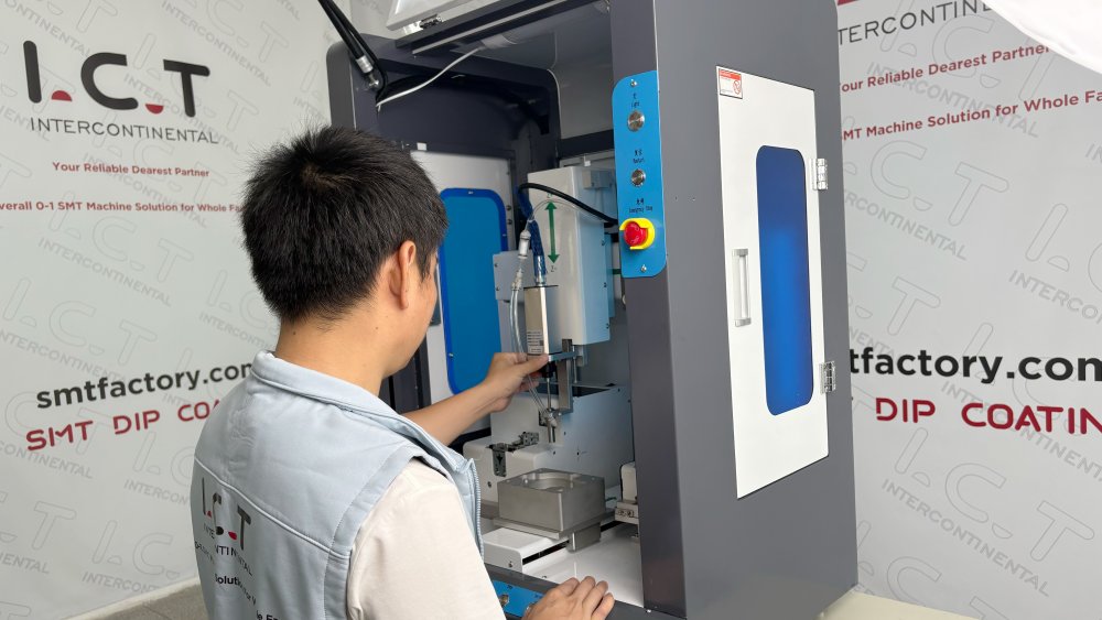 SCR300 Робот-завинчиватель.jpg