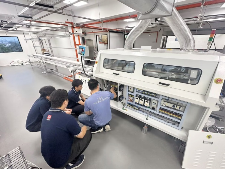 I.C.T Установка на месте и поддержка обучения инженеров